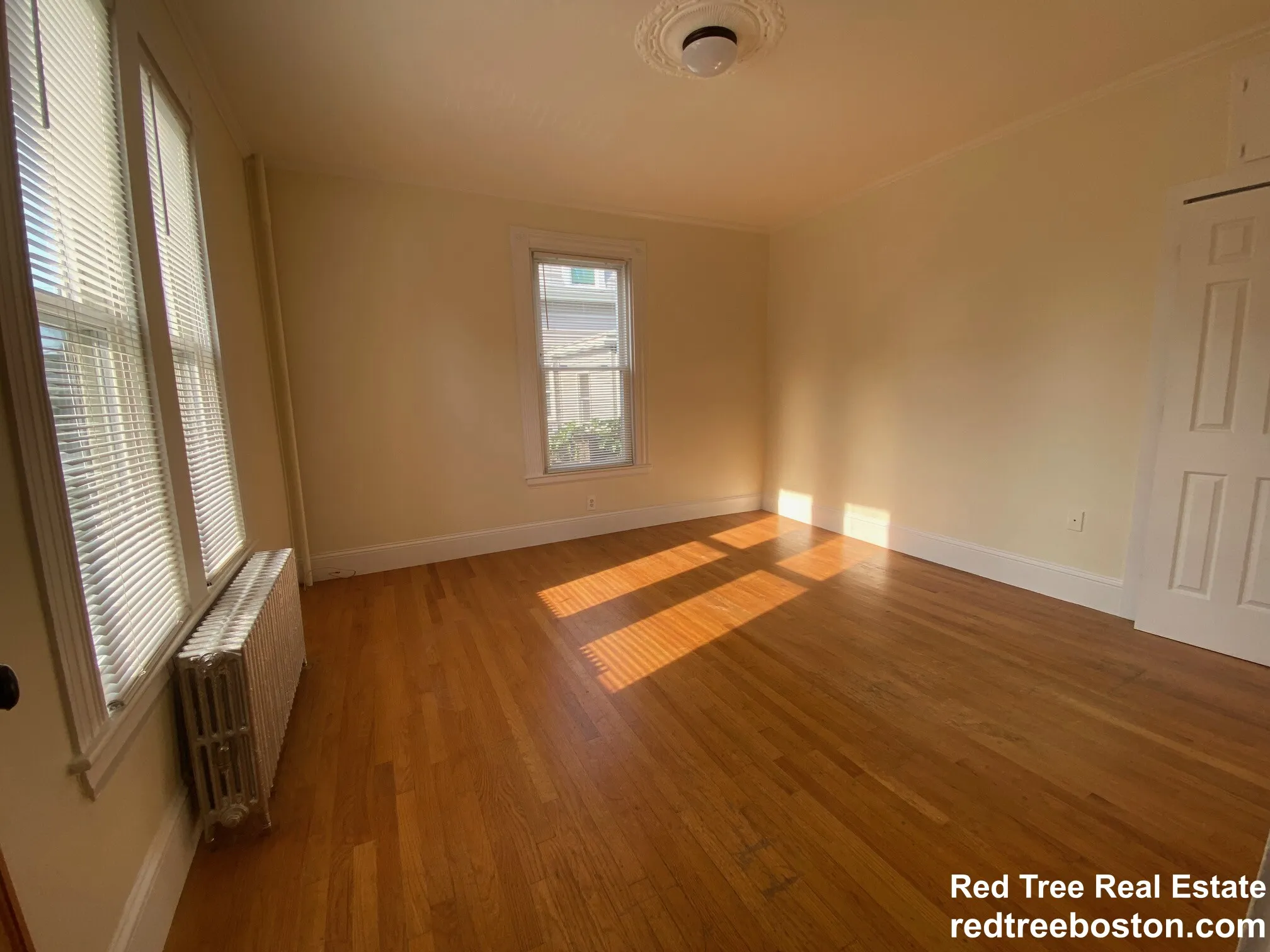 3 bed, 1 bath apartment for rent at 22 Eastburn St Unit 22, Brighton — photo 2 of 7