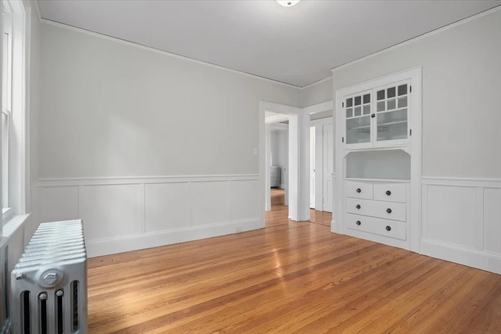 3 bed, 1 bath apartment for rent at 22 Eldridge Rd Unit 1, Jamaica Plain — photo 14 of 35