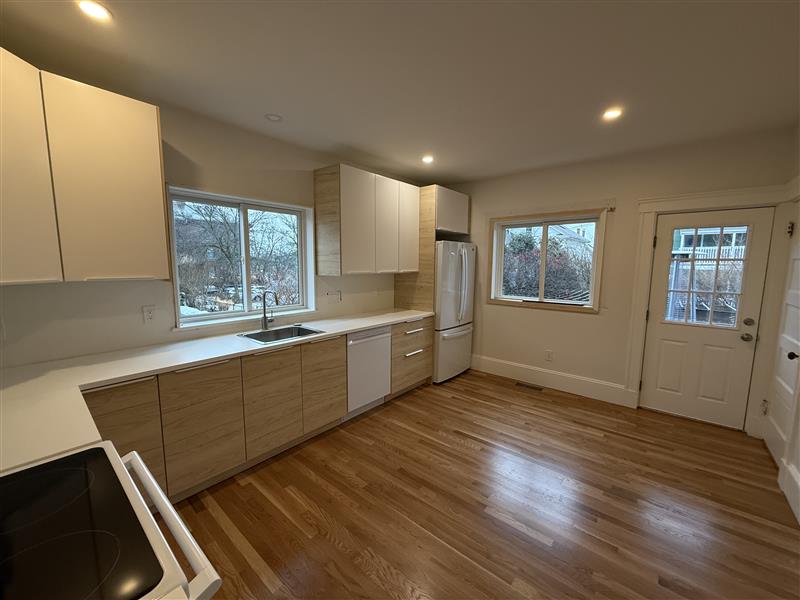 2 bed, 1.5 bath apartment for rent at 22 Elm Pl Unit 1, Spring Hill — photo 6 of 21
