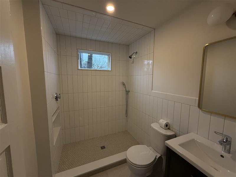 2 bed, 1.5 bath apartment for rent at 22 Elm Pl Unit 1, Spring Hill — photo 10 of 21