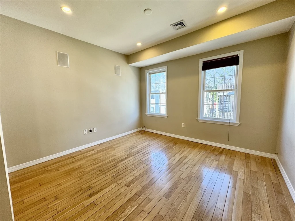 2 bed, 2 bath apartment for rent at 22 Elmore St Unit 3, Roxbury — photo 6 of 17