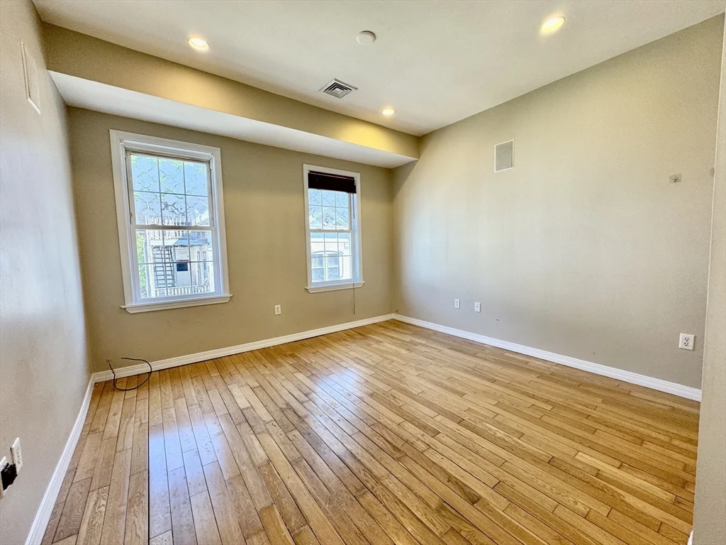 2 bed, 2 bath apartment for rent at 22 Elmore St Unit 3, Roxbury — photo 5 of 17