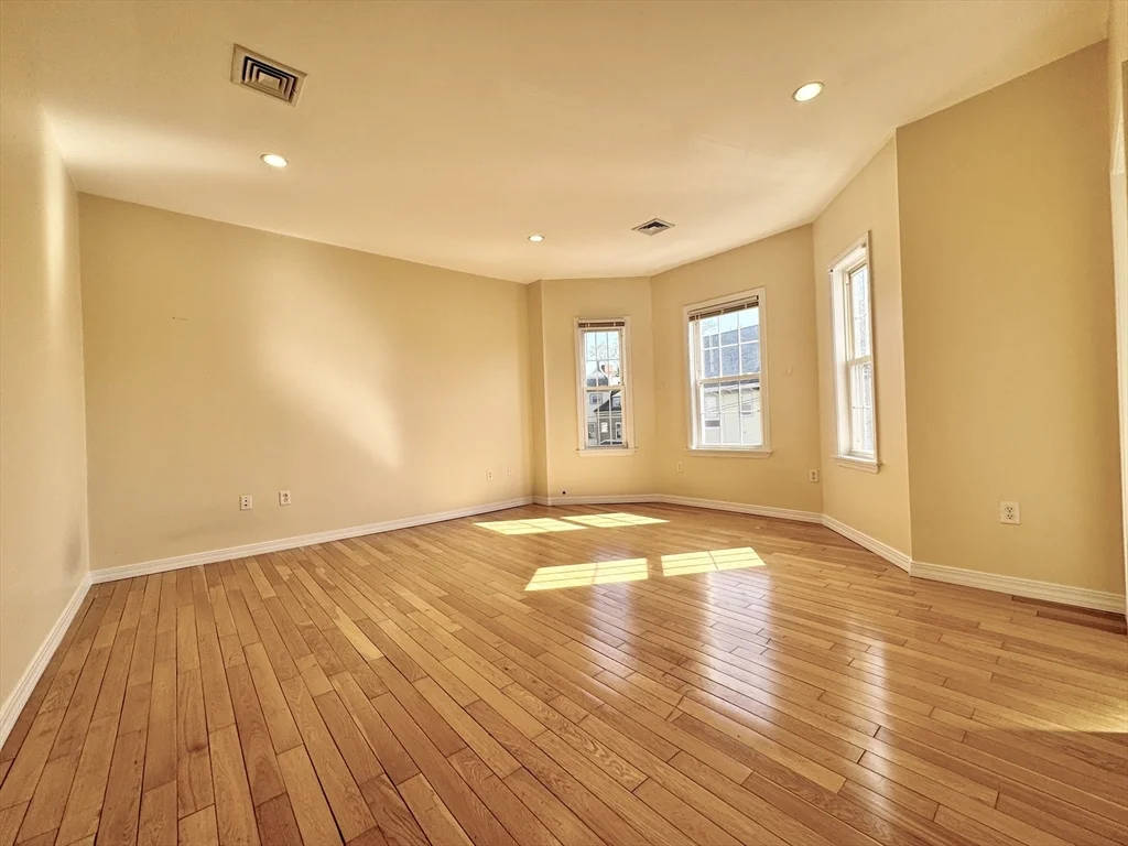 2 bed, 2 bath apartment for rent at 22 Elmore St Unit 3, Roxbury — photo 8 of 17