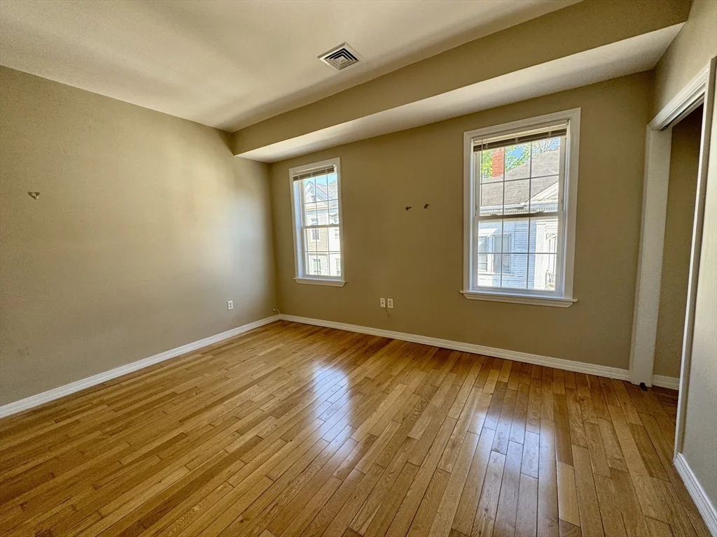 2 bed, 2 bath apartment for rent at 22 Elmore St Unit 3, Roxbury — photo 11 of 17
