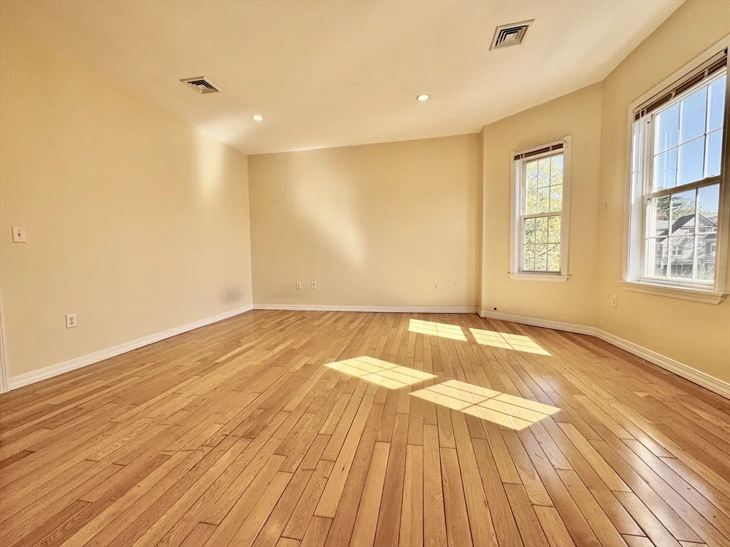 2 bed, 2 bath apartment for rent at 22 Elmore St Unit 3, Roxbury — photo 7 of 17