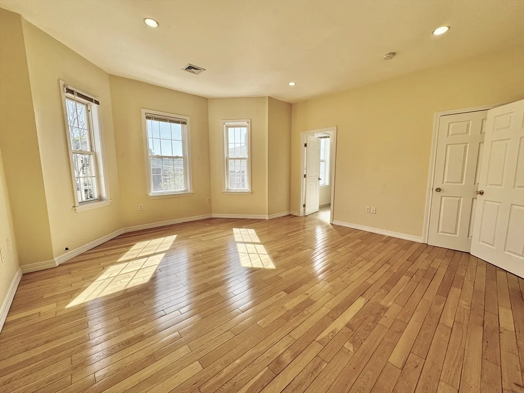 2 bed, 2 bath apartment for rent at 22 Elmore St Unit 3, Roxbury — photo 9 of 17