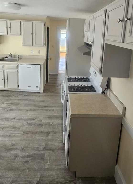 2 bed, 1 bath apartment for rent at 22 Endicott St Unit 3, Norwood — photo 4 of 22