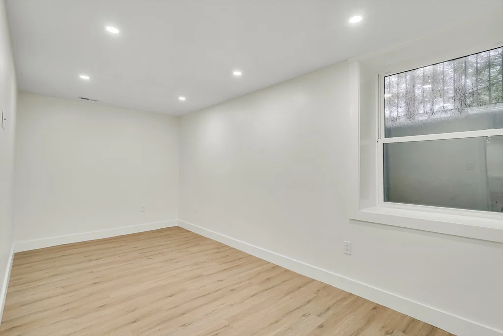 5 bed, 4+ bath apartment for rent at 22 Estabrook Rd, Lexington — photo 34 of 35