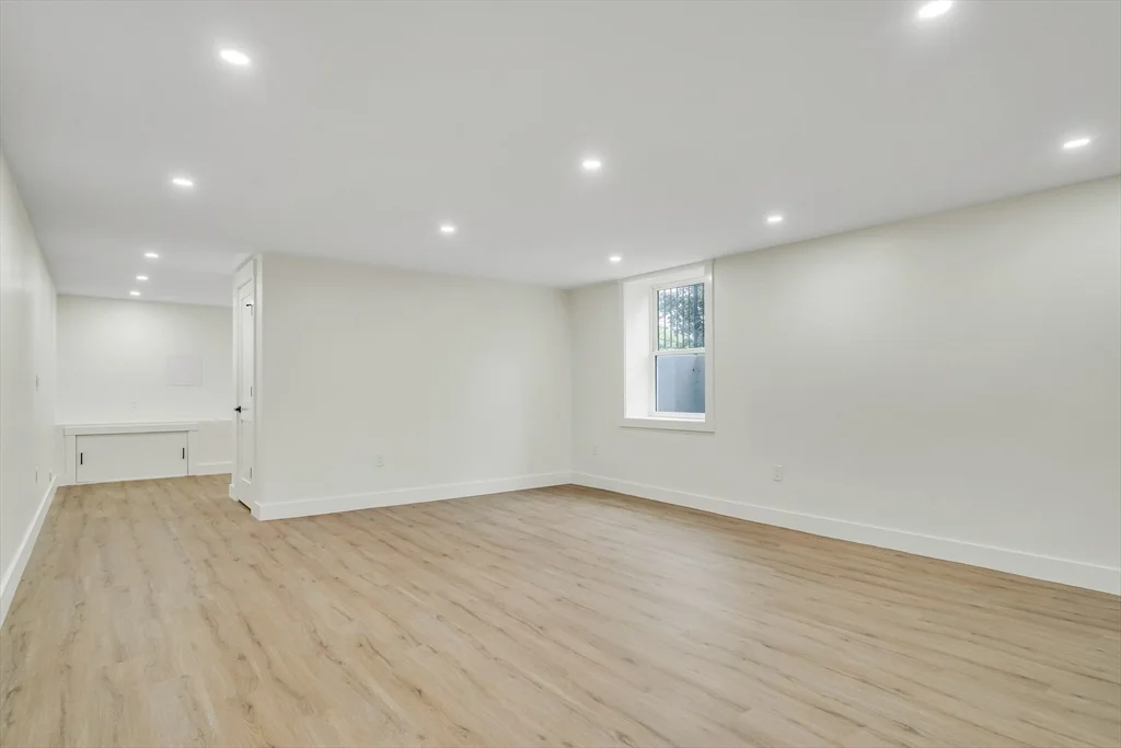 5 bed, 4+ bath apartment for rent at 22 Estabrook Rd, Lexington — photo 33 of 35
