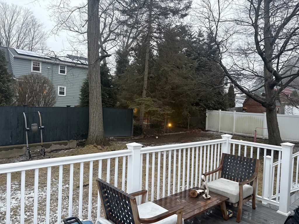 3 bed, 1 bath apartment for rent at 22 Farwell Ave, Hyde Park — photo 13 of 14