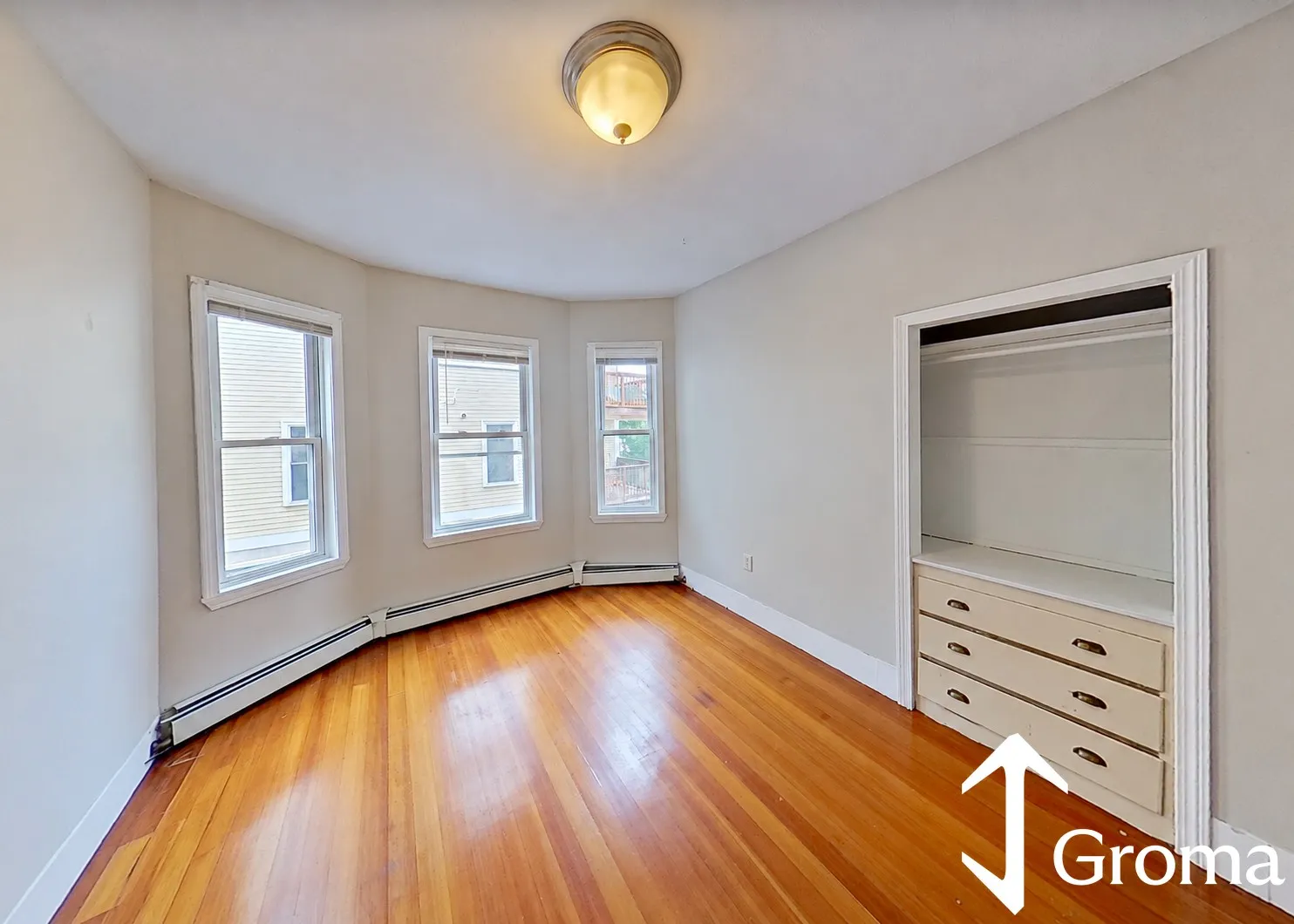 6 bed, 2 bath apartment for rent at 22 Fisher Ave Unit 1, Mission Hill — photo 6 of 9