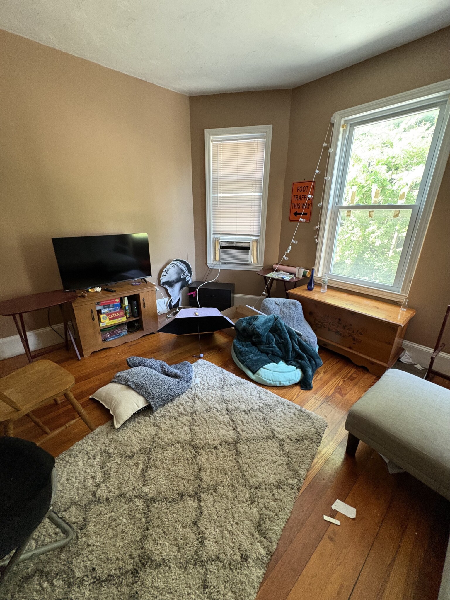 4 bed, 1 bath apartment for rent at 22 Fisher Ave Unit 3, Mission Hill — photo 5 of 16