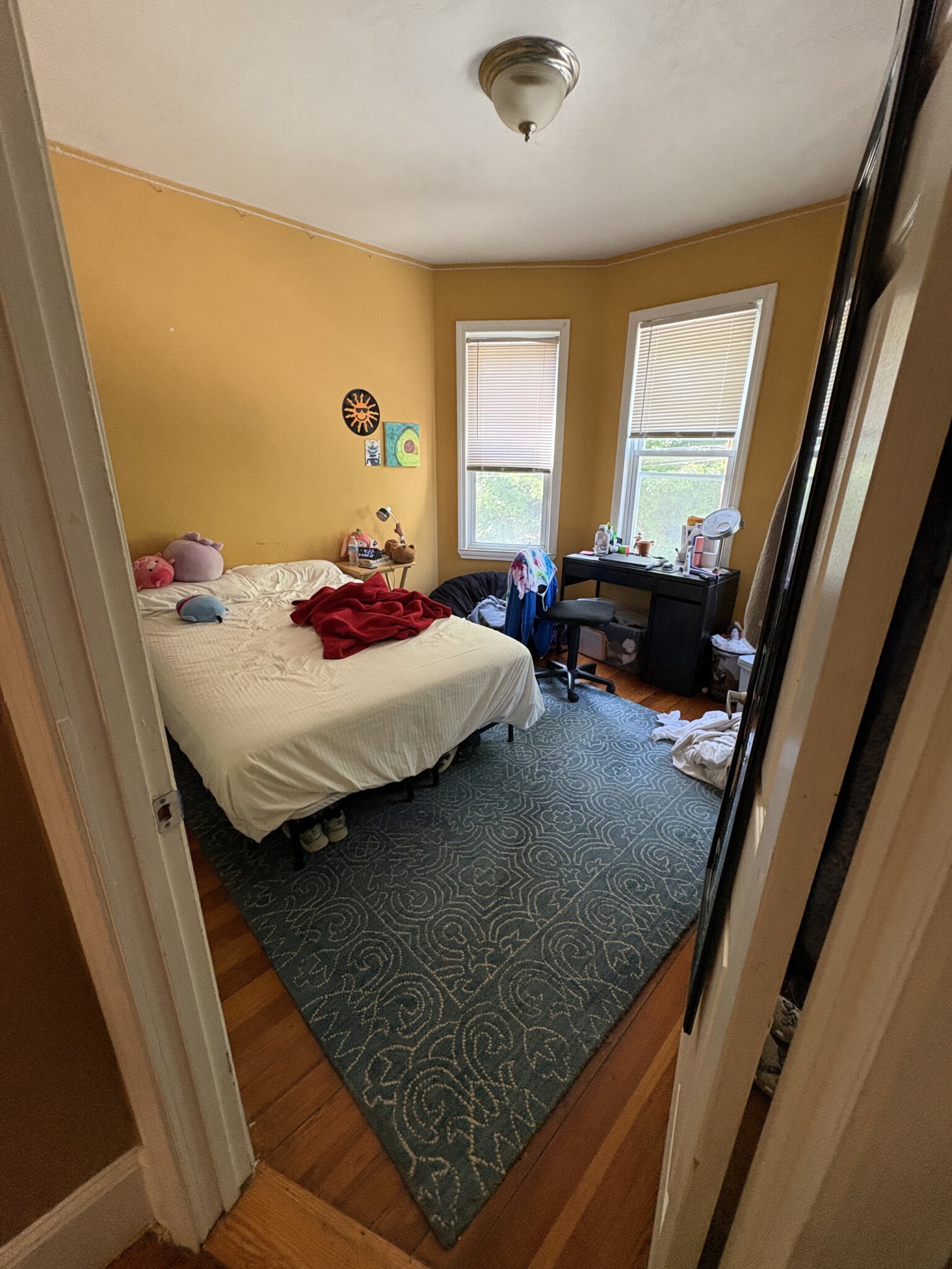 4 bed, 1 bath apartment for rent at 22 Fisher Ave Unit 3, Mission Hill — photo 2 of 16