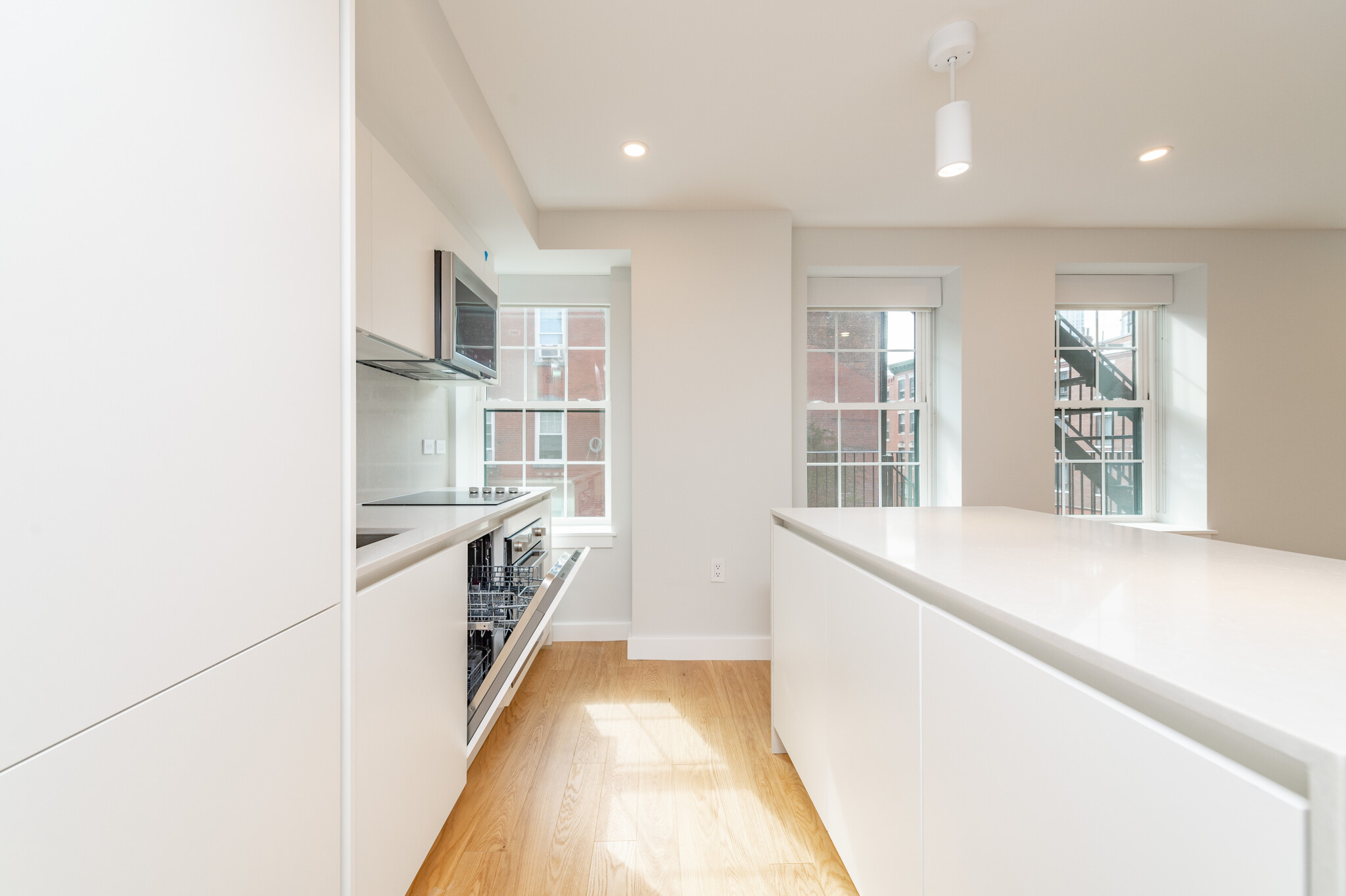 1 bed, 1 bath apartment for rent at 22 Fleet St Unit 3, North End — photo 4 of 12