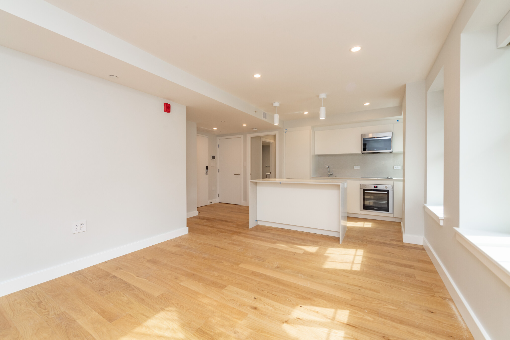 1 bed, 1 bath apartment for rent at 22 Fleet St Unit 3, North End — photo 2 of 12