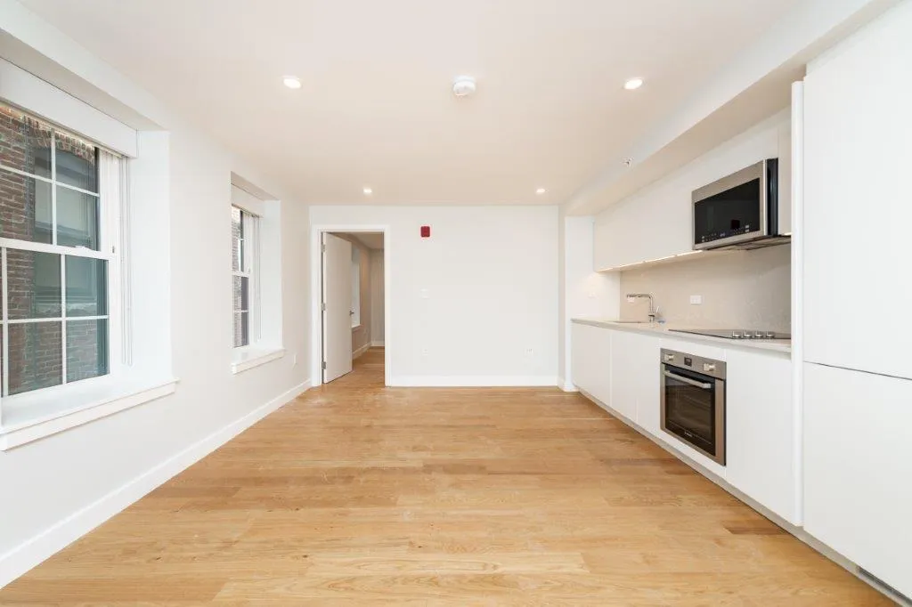 1 bed, 1 bath apartment for rent at 22 Fleet St Unit 5, North End — photo 3 of 11