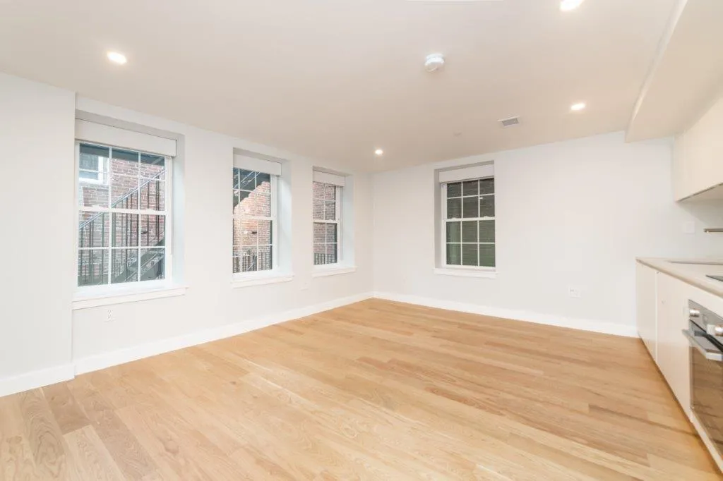 Studio bed, 1 bath apartment for rent at 22 Fleet St Unit 7A, North End — photo 3 of 9