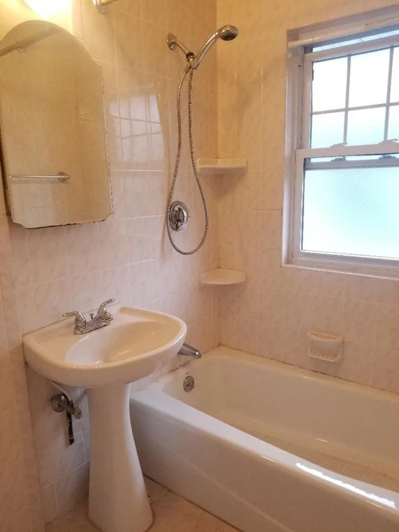 3 bed, 1 bath apartment for rent at 22 Flynt St Unit 22, North Quincy — photo 9 of 16