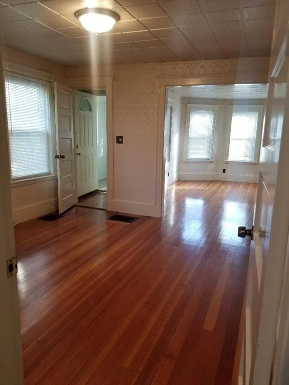 3 bed, 1 bath apartment for rent at 22 Flynt St Unit 22, North Quincy — photo 5 of 16