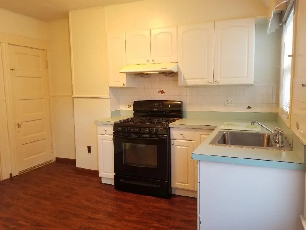 3 bed, 1 bath apartment for rent at 22 Flynt St Unit 22, North Quincy — photo 7 of 16
