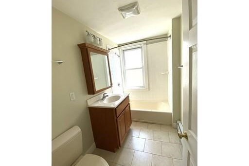 2 bed, 1 bath apartment for rent at 22 Folan Ave Unit 2, Norwood — photo 7 of 11