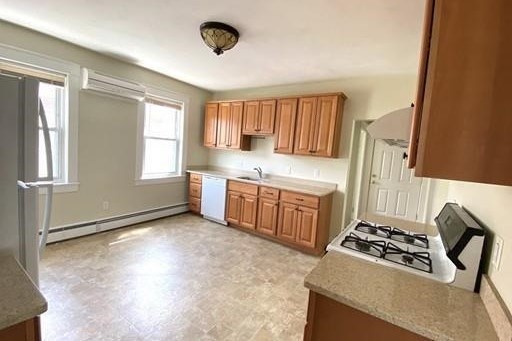 2 bed, 1 bath apartment for rent at 22 Folan Ave Unit 2, Norwood — photo 2 of 11