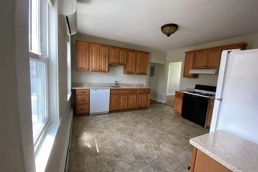 2 bed, 1 bath apartment for rent at 22 Folan Ave Unit 2, Norwood — photo 4 of 11