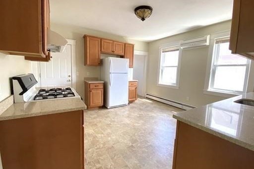 2 bed, 1 bath apartment for rent at 22 Folan Ave Unit 2, Norwood — photo 3 of 11