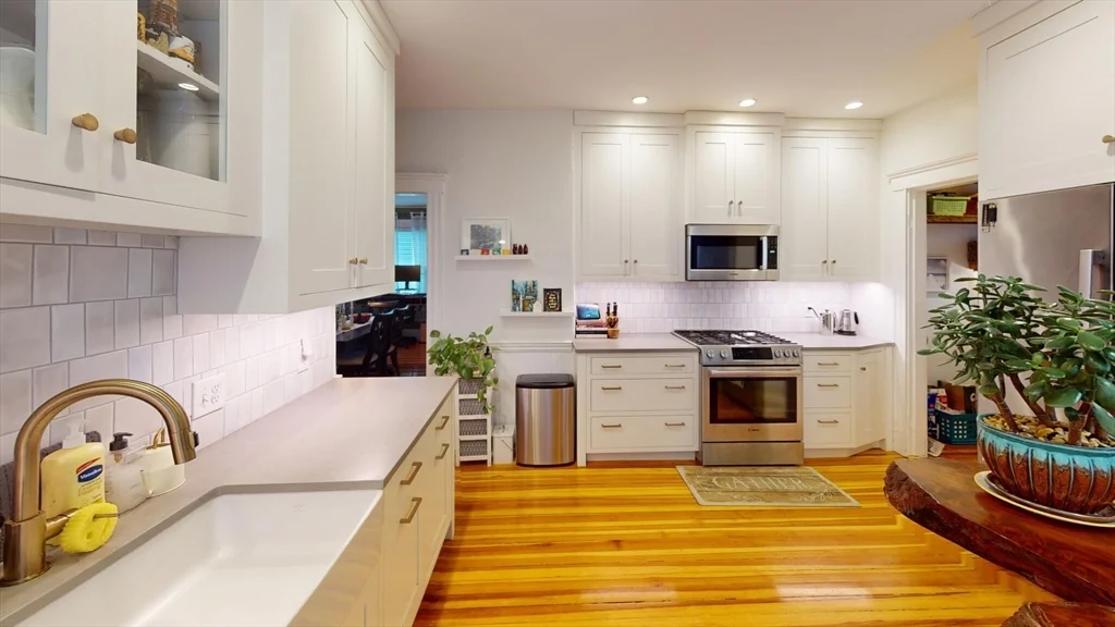 2 bed, 1 bath apartment for rent at 22 Forest Hills St Unit 2, Boston — photo 1 of 14