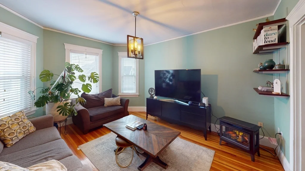 2 bed, 1 bath apartment for rent at 22 Forest Hills St Unit 2, Boston — photo 3 of 14