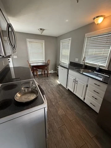 3 bed, 1 bath apartment for rent at 22 Forest St Unit 1, Ayer — photo 4 of 14