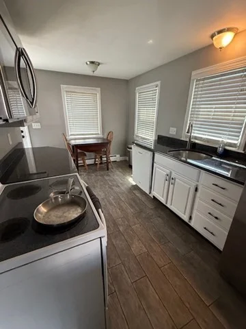 3 bed, 1 bath apartment for rent at 22 Forest St Unit 1, Ayer — photo 5 of 14
