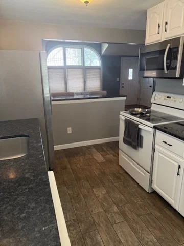 3 bed, 1 bath apartment for rent at 22 Forest St Unit 1, Ayer — photo 8 of 14