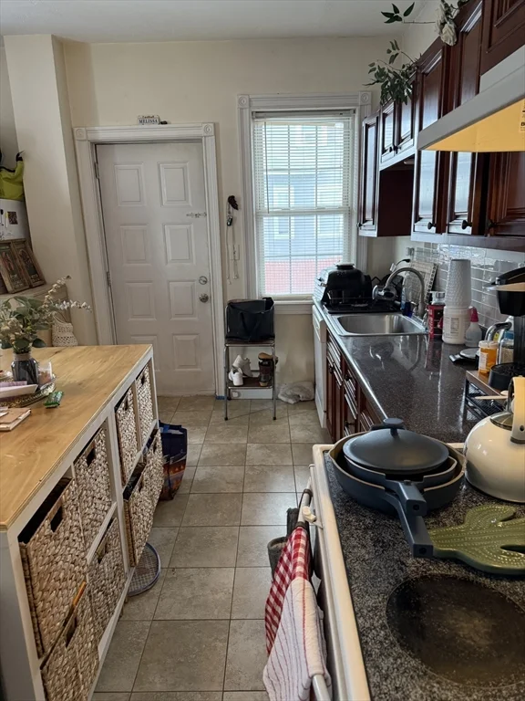 1 bed, 1 bath apartment for rent at 22 French Ave Unit 1, Braintree — photo 5 of 12