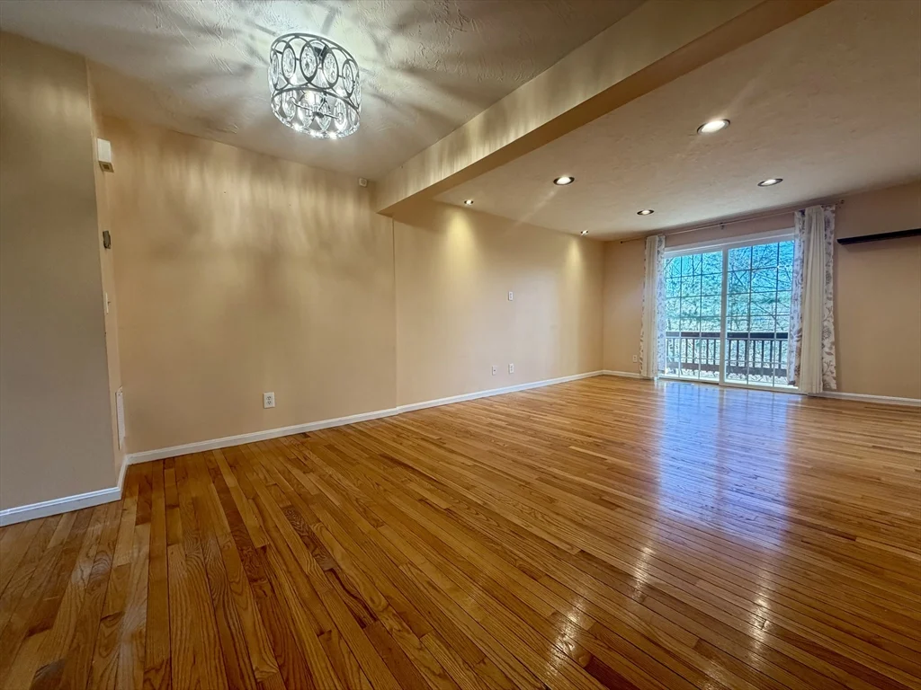 3 bed, 1 bath apartment for rent at 22 Gates Rd Unit B, Worcester — photo 4 of 21
