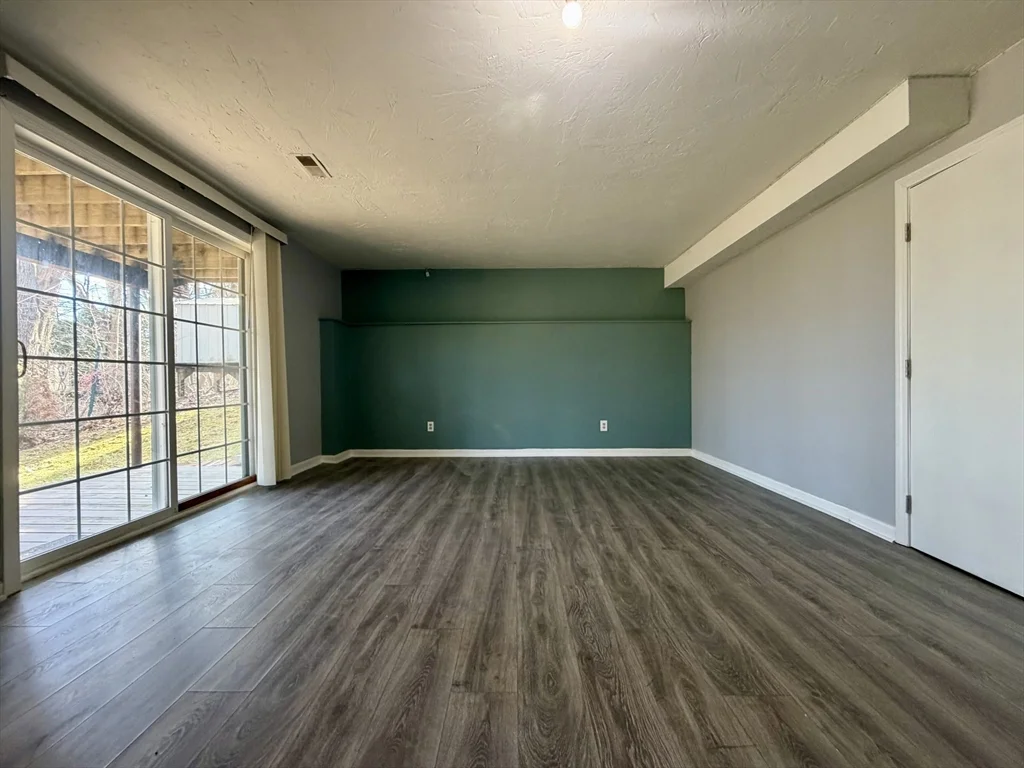 3 bed, 1 bath apartment for rent at 22 Gates Rd Unit B, Worcester — photo 19 of 21