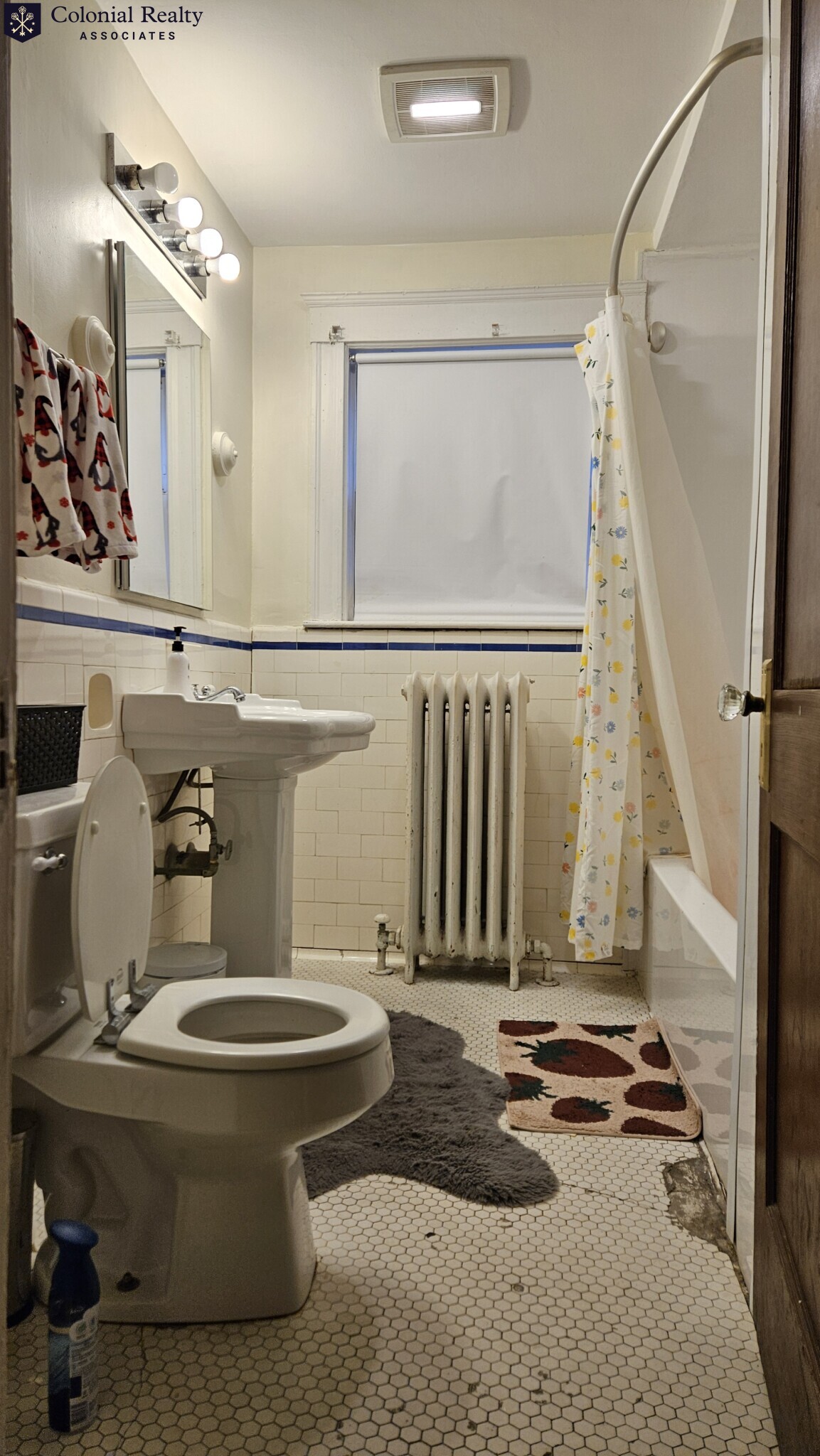 3 bed, 1 bath apartment for rent at 22 Gerald Unit 7, Brighton — photo 8 of 10