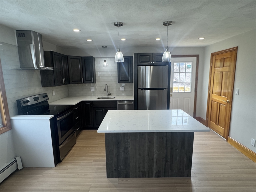 2 bed, 1 bath apartment for rent at 22 Glendale Ave Unit 2, Everett — photo 2 of 12