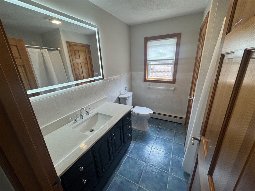 2 bed, 1 bath apartment for rent at 22 Glendale Ave Unit 2, Everett — photo 11 of 12