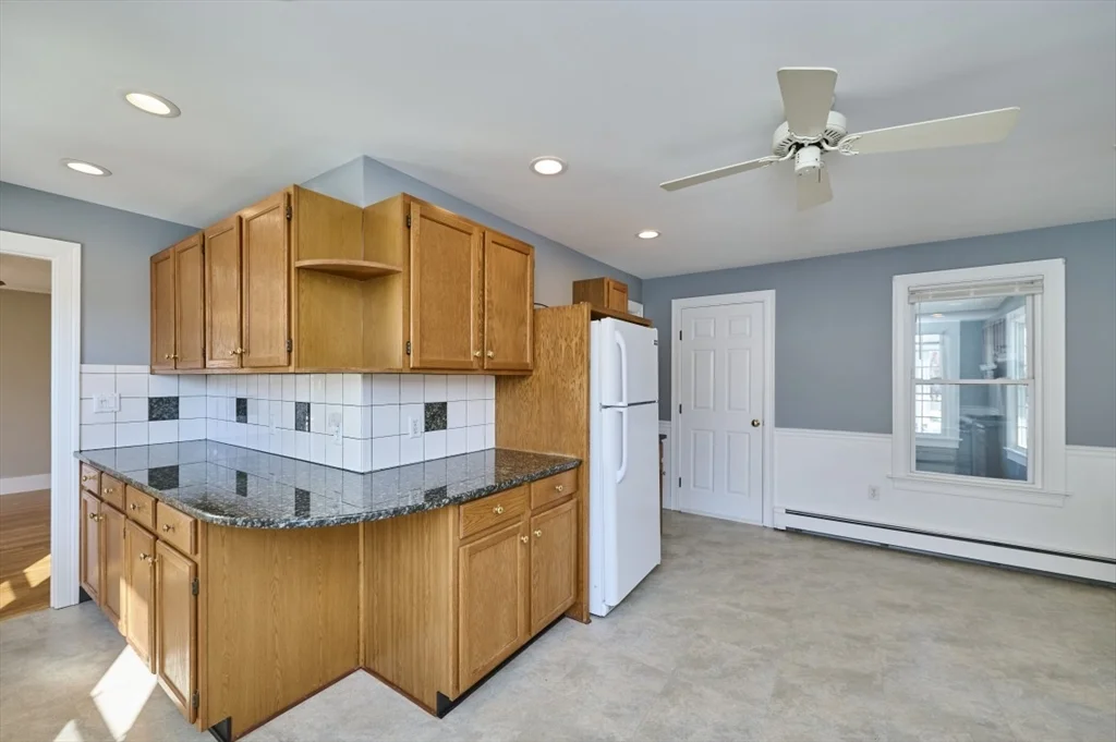 1 bed, 1 bath apartment for rent at 22 Gould Unit 2, Wakefield — photo 11 of 20