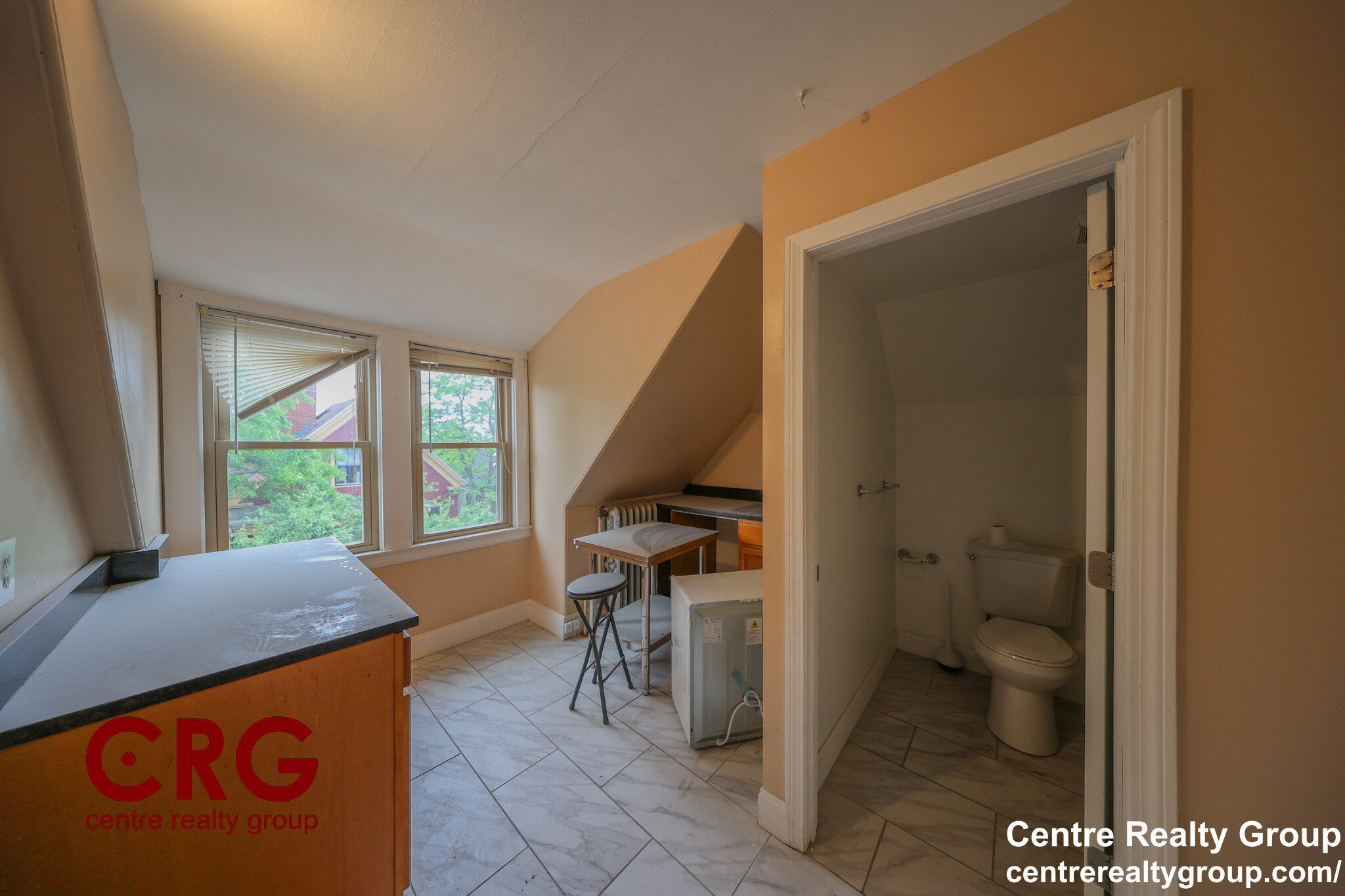 5 bed, 2 bath apartment for rent at 22 Grand View Ave Unit 2, Prospect Hill — photo 28 of 39
