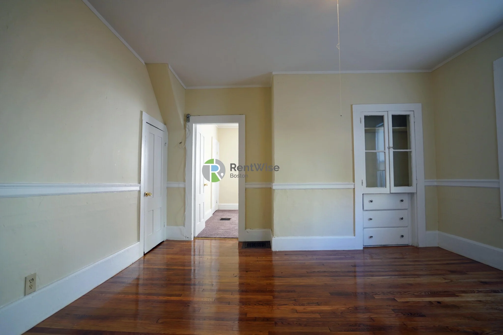 4 bed, 1.5 bath apartment for rent at 22 Greylock Rd Unit 1, Brighton — photo 3 of 25