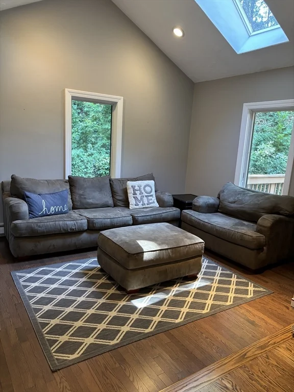 2 bed, 2 bath apartment for rent at 22 Grove Pl Unit 6, Winchester — photo 3 of 19