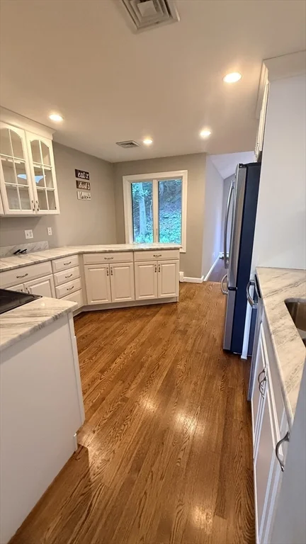 2 bed, 2 bath apartment for rent at 22 Grove Pl Unit 6, Winchester — photo 8 of 19
