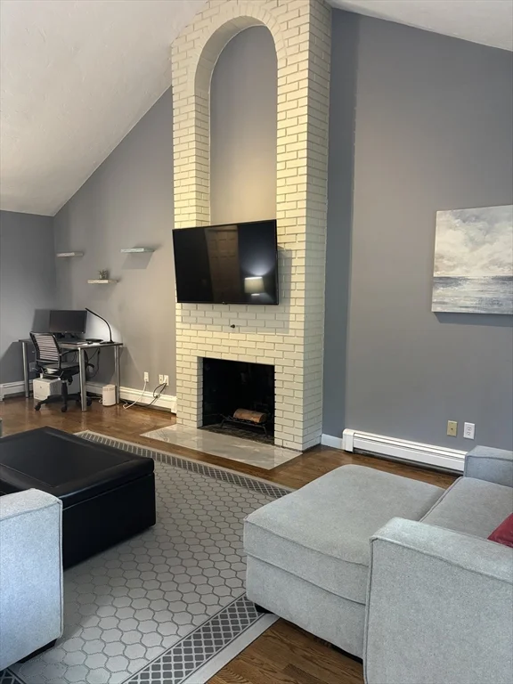 2 bed, 2 bath apartment for rent at 22 Grove Pl Unit 6, Winchester — photo 1 of 19