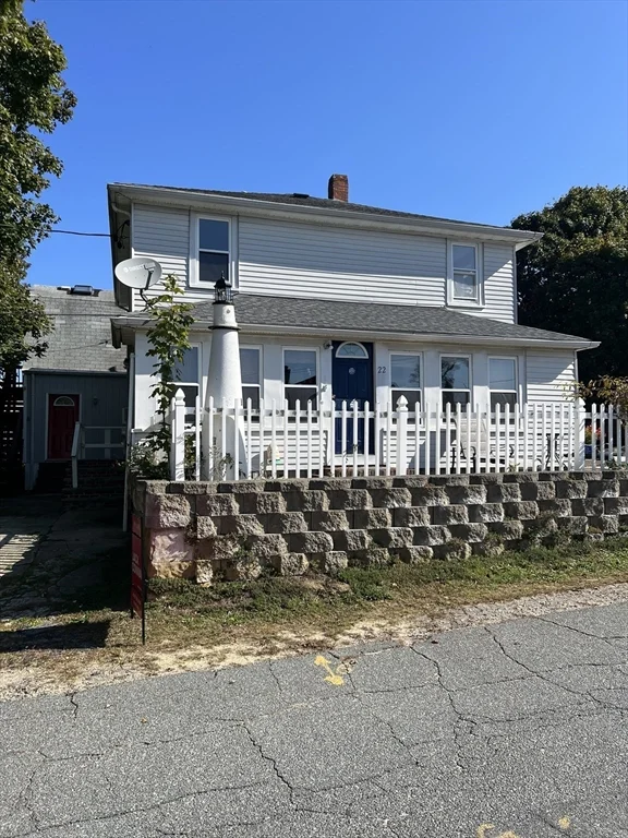 2 bed, 1 bath apartment for rent at 22 Grove St Unit 2, Wareham — photo 1 of 7