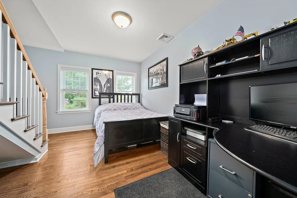 4 bed, 2 bath apartment for rent at 22 Hamilton St, Braintree — photo 17 of 26