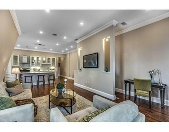 3 bed, 2 bath apartment for rent at 22 Hamlet St Unit 4, Prospect Hill — photo 8 of 18