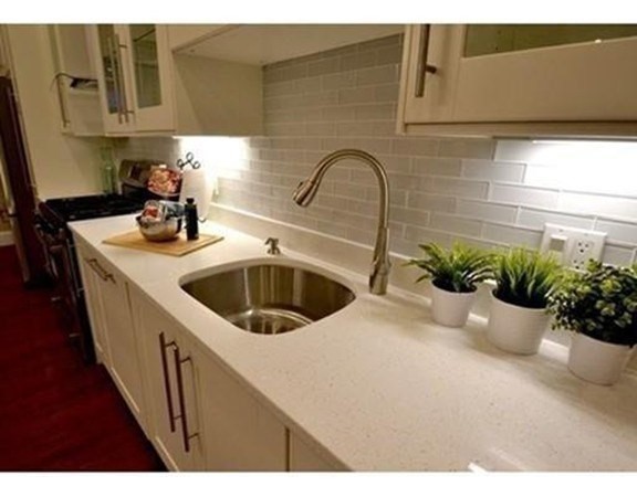 3 bed, 2 bath apartment for rent at 22 Hamlet St Unit 4, Prospect Hill — photo 10 of 18