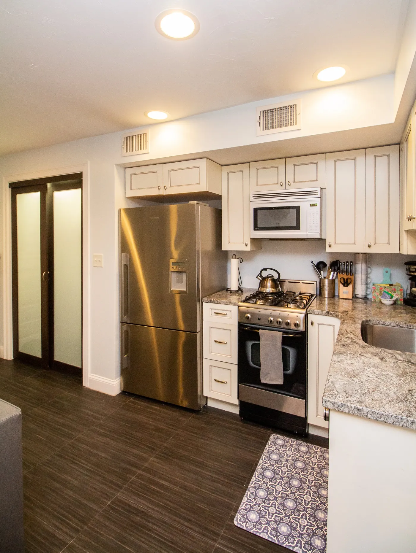 Studio bed, 1 bath apartment for rent at 22 Hancock St Unit 102, Beacon Hill — photo 4 of 17
